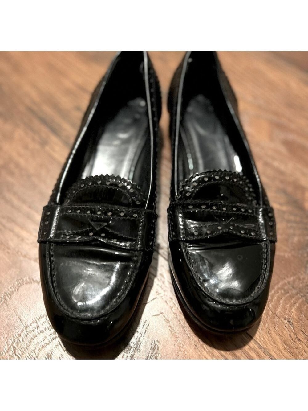 𝅺prada vintage black patent leather loafers.  Size 39